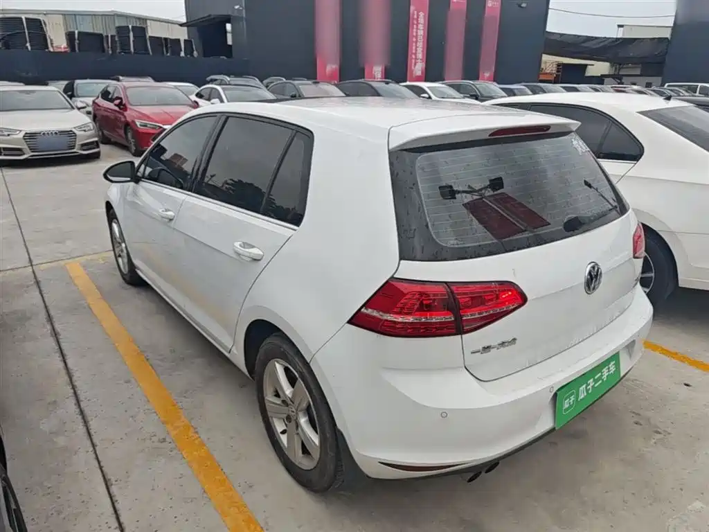 Volkswagen Golf 2016 230TSI Automatic Comfort фото 5