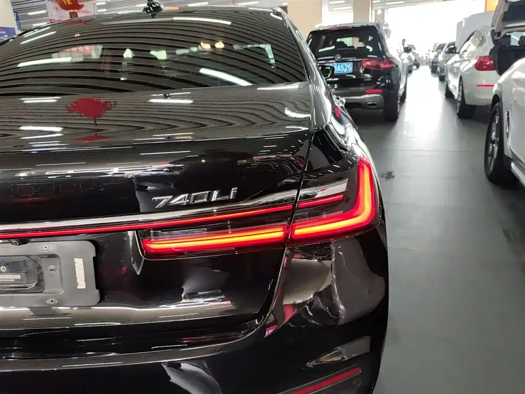 BMW 7 Series 2019 730Li M Sport Package фото 8