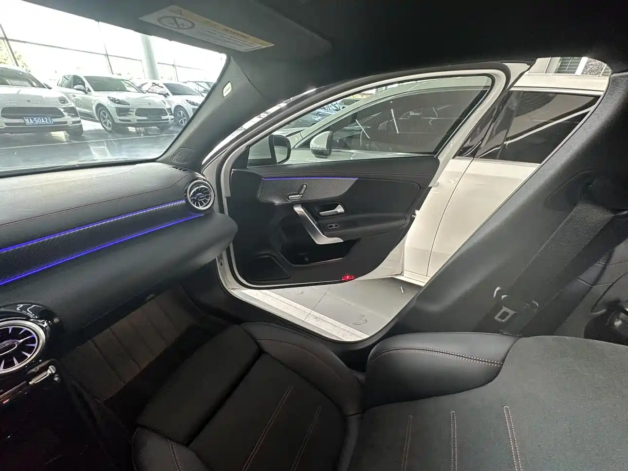Mercedes-Benz A-Class 2024 A 200 L Sport Edition фото 8