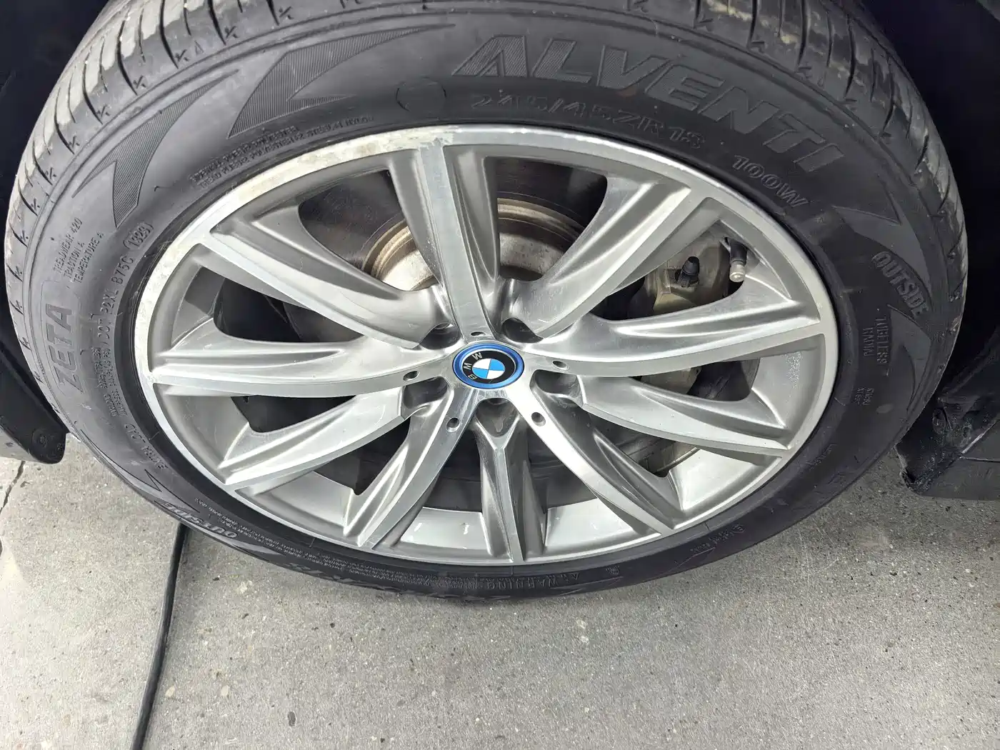 BMW 5 Series New Energy 2019 530Le Luxury Package фото 8