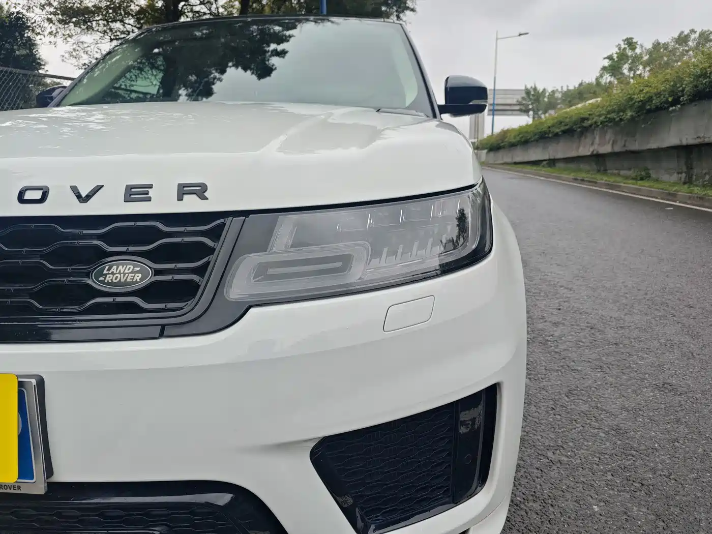Land Rover Range Rover Sport 2022 3.0 L6 Gloss Black Edition фото 26