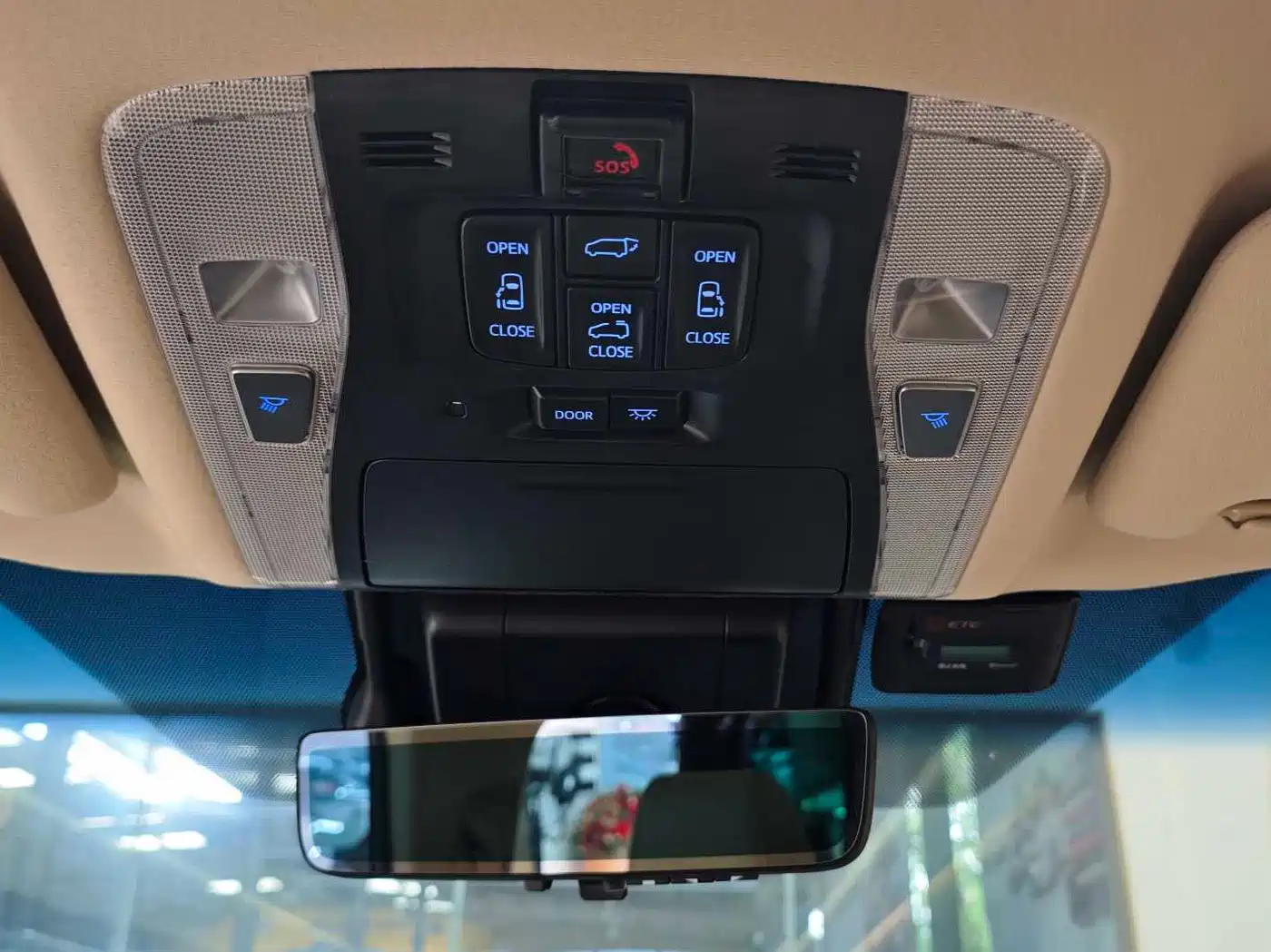 Toyota Alphard 2021 Hybrid 2.5L Premium фото 19
