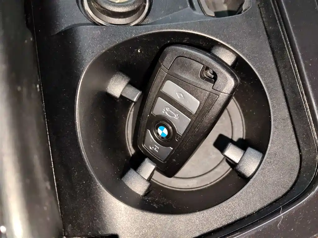 BMW 5 Series 2017 520Li Classic Edition фото 17