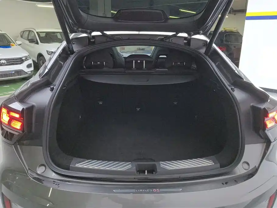 Lynk & Co 05 2022 2.0TD 4WD Power Halo фото 4