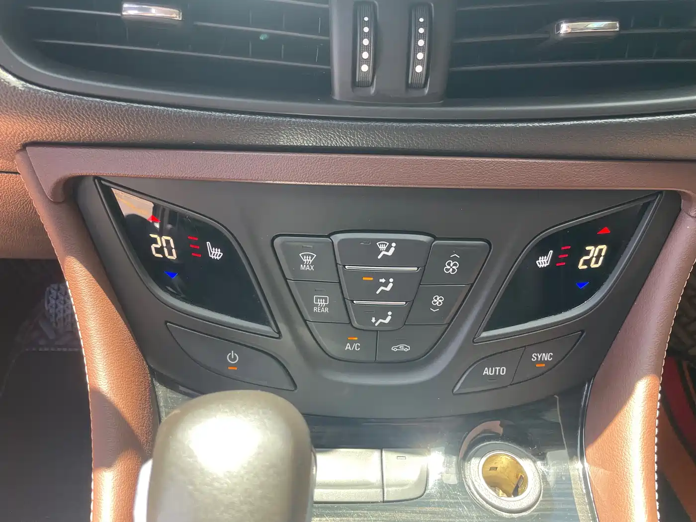 Buick Envision Plus 2019 28T AWD Elite Model China VI фото 10