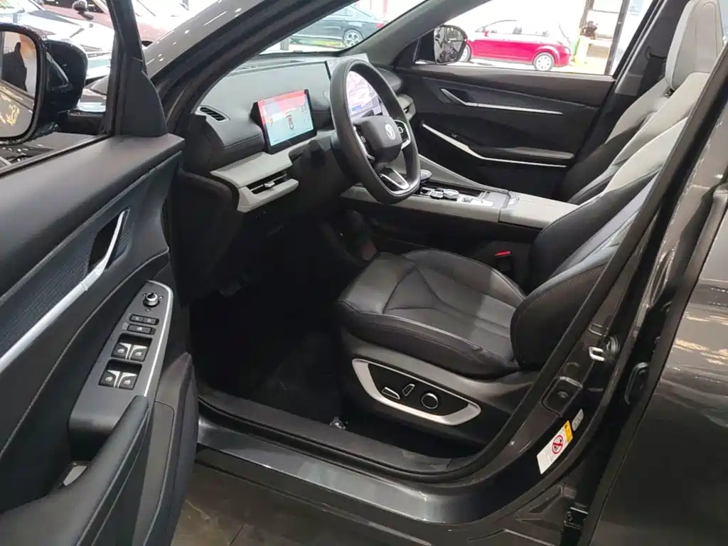 Фото 16 - Changan CS75 PLUS