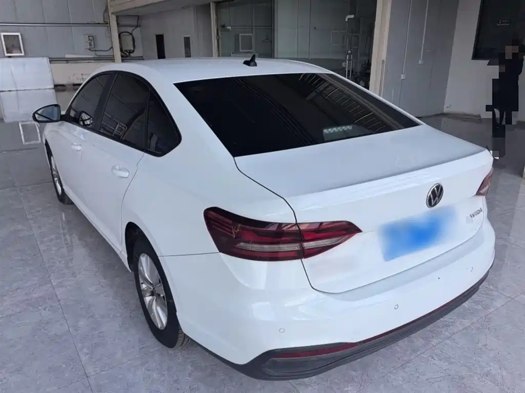 Volkswagen Lavida 2023 1.5L Auto Delight Edition фото 5