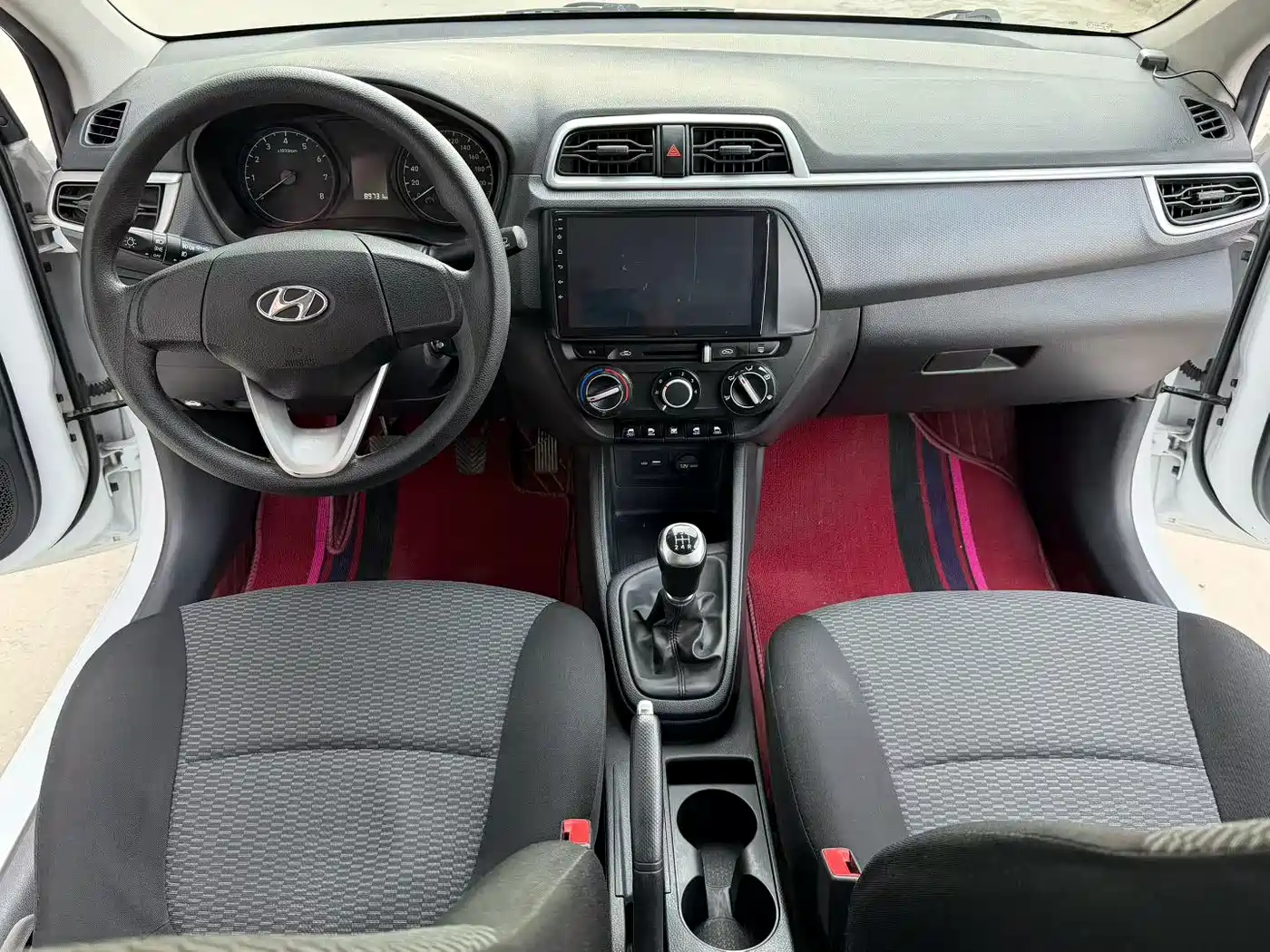 Hyundai Verna 2017 1.4L Manual Color Edition (China V) фото 8