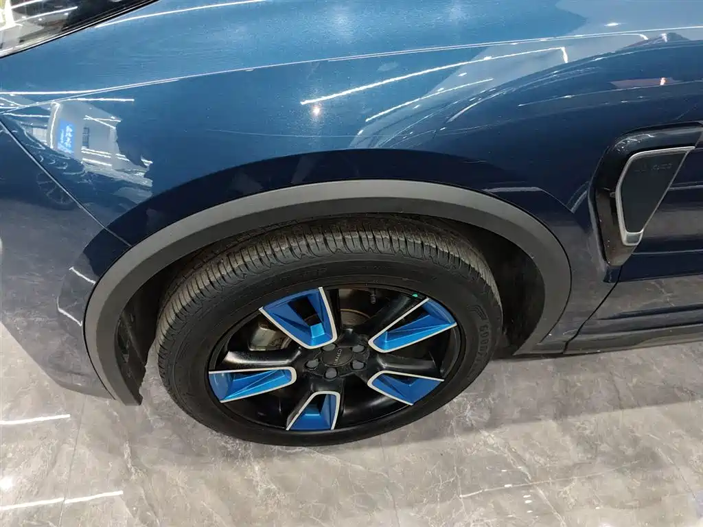 Lynk & Co 01 2021 2.0TD 2WD Shine Pro фото 23