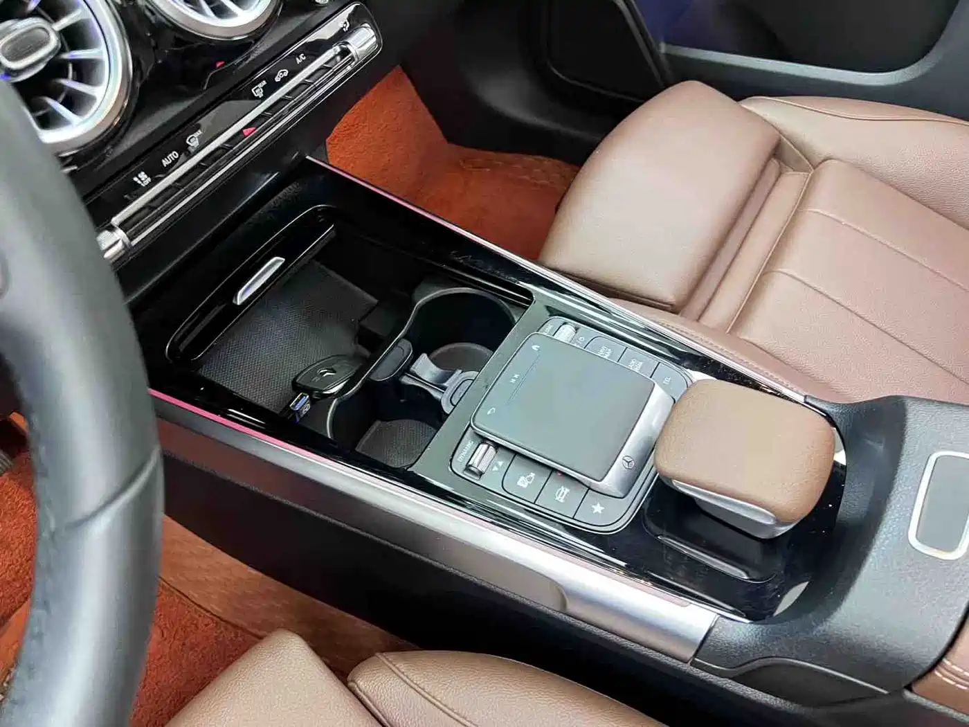 Mercedes-Benz GLB 2023 GLB 220 Style фото 23