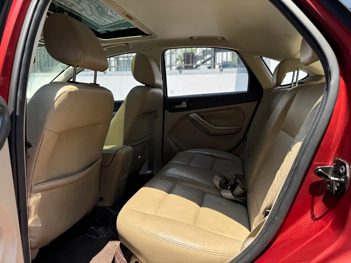 Ford Focus 2012 2012 Hatchback Classic 1.8L Auto Fashion