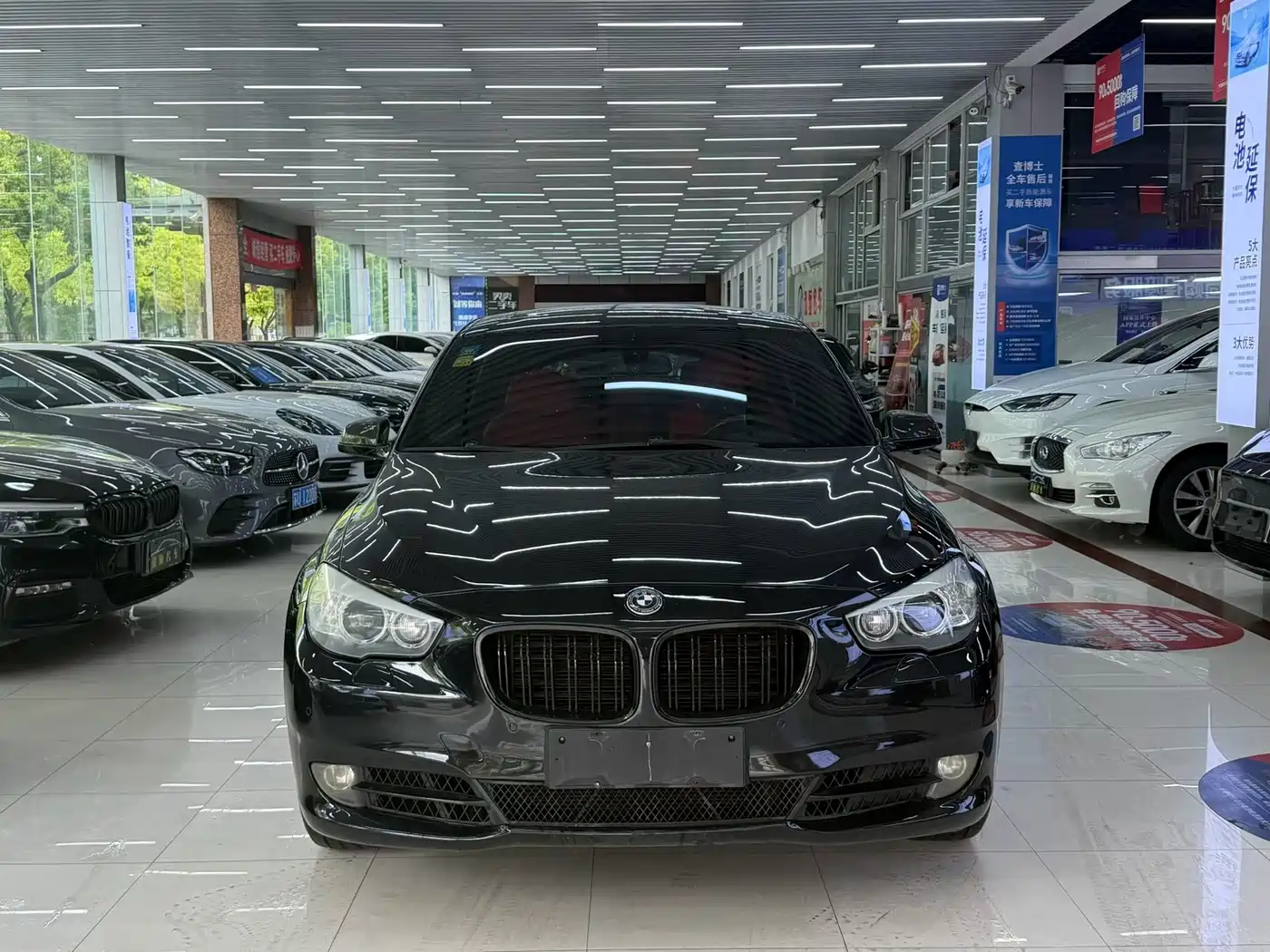 BMW 5 Series GT 2011 535i xDrive Luxury Model фото 2