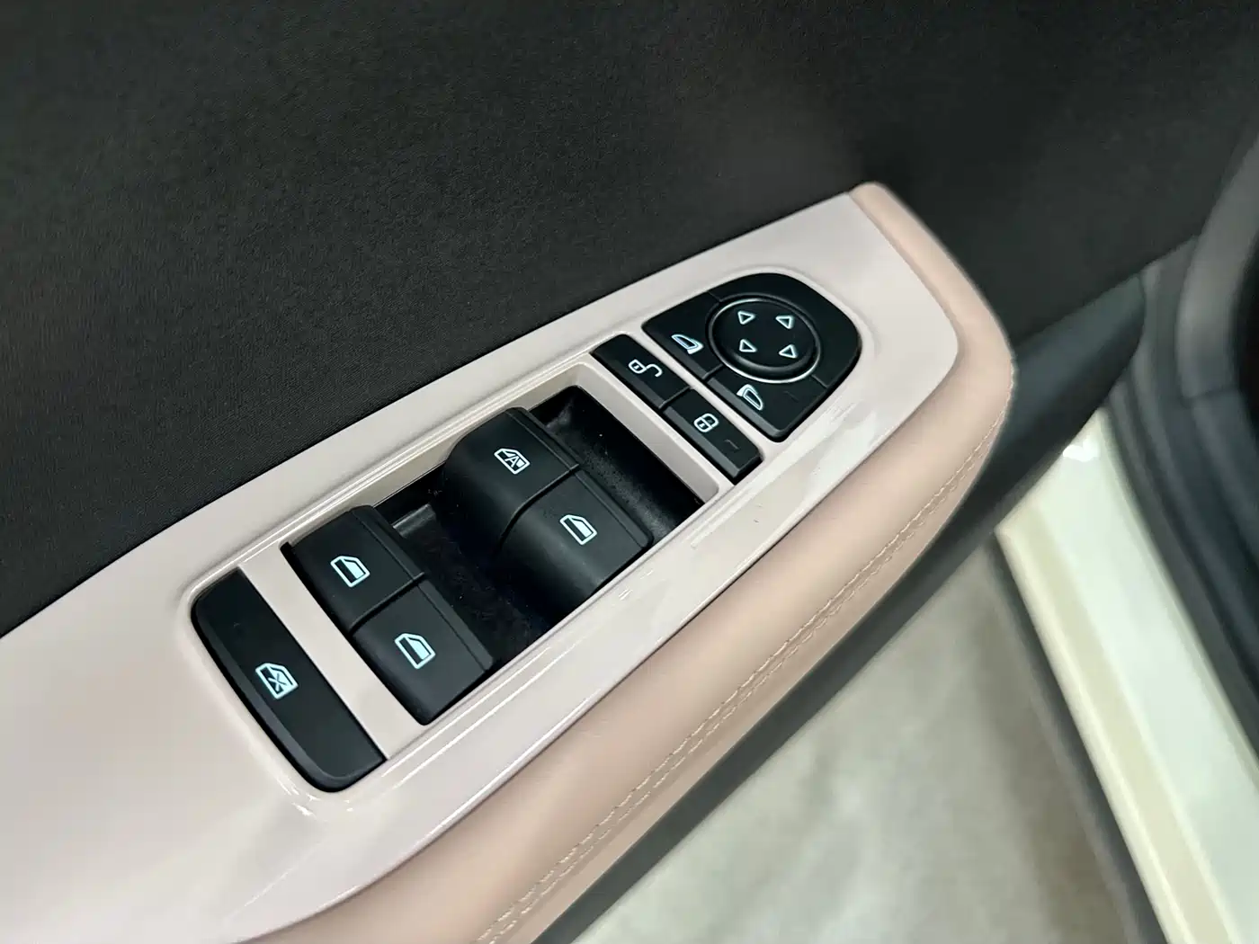 BYD Seagull 2024 Glory Edition 305km Freedom Edition фото 6