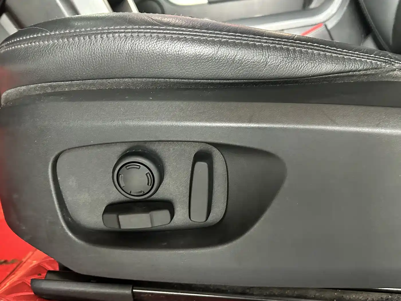 Land Rover Discovery Sport 2019 240PS SE Edition China V фото 8