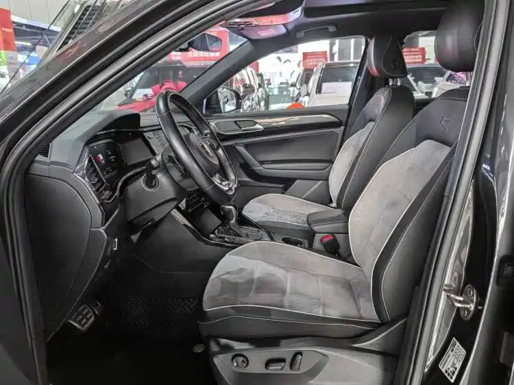 Volkswagen Tayron 2022 380TSI 4WD R-Line Smart Connect Edition фото 6