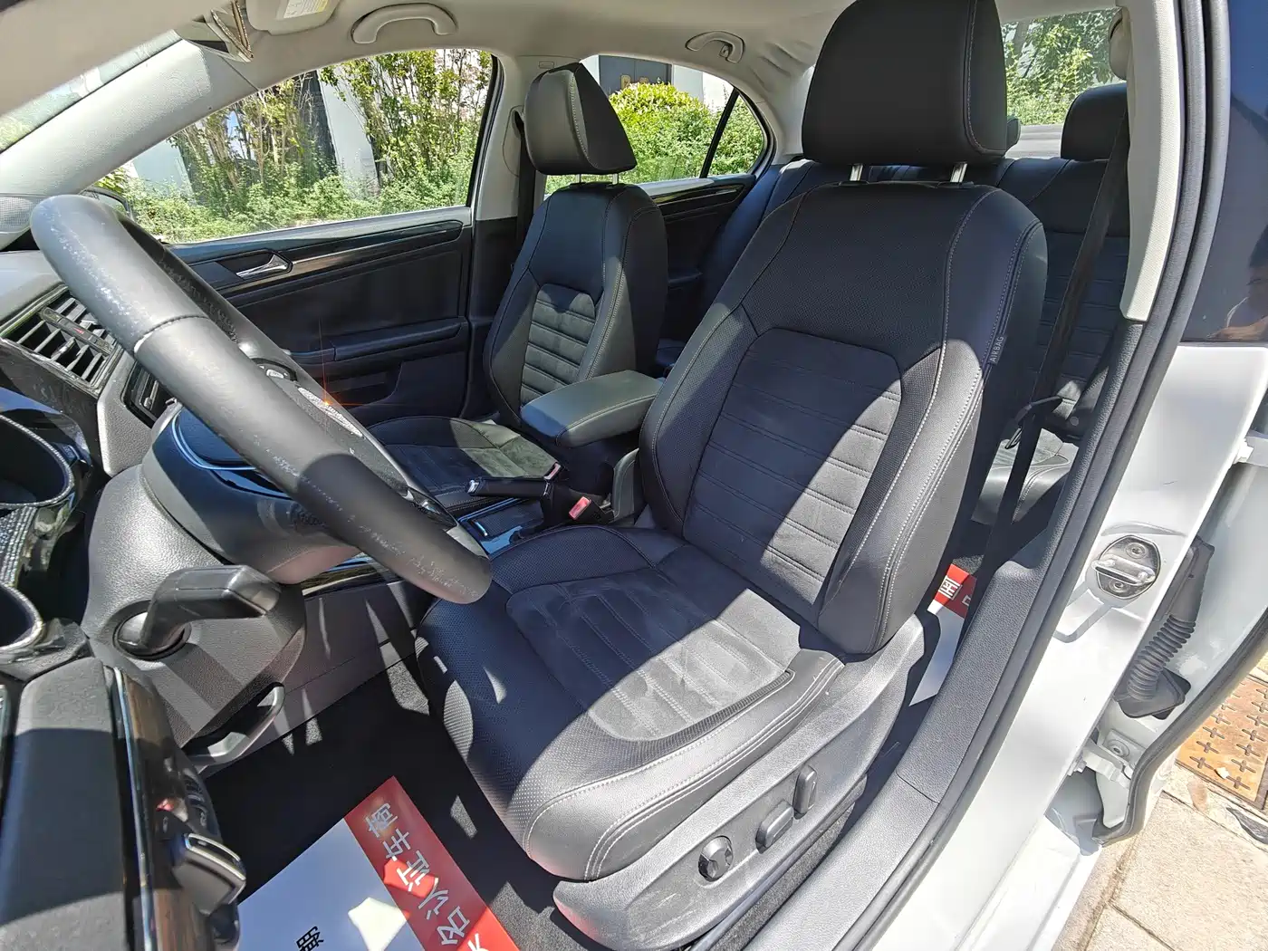 Volkswagen Sagitar 2015 230TSI Automatic Luxury фото 18