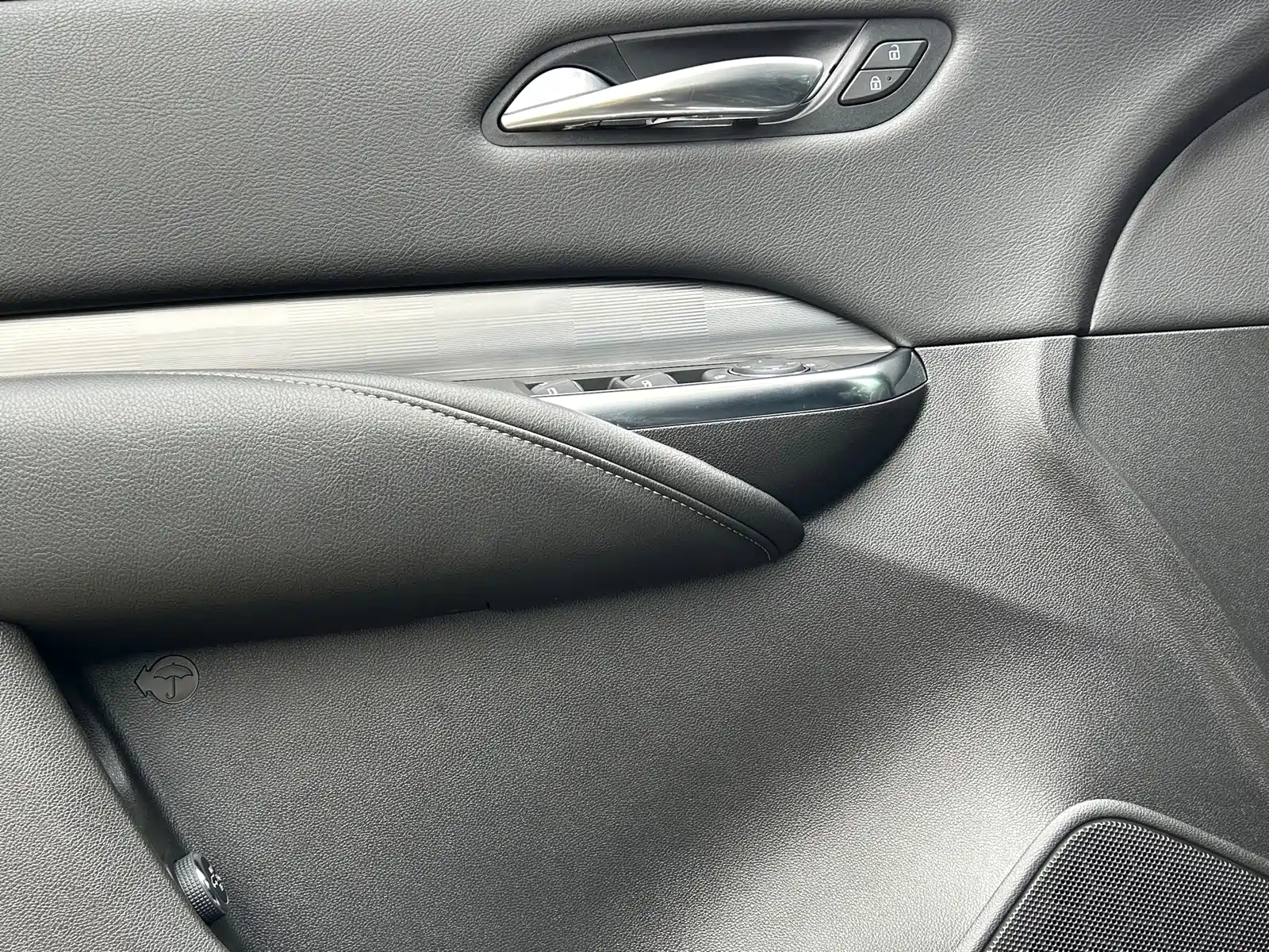 Photo 29 - Cadillac XT4