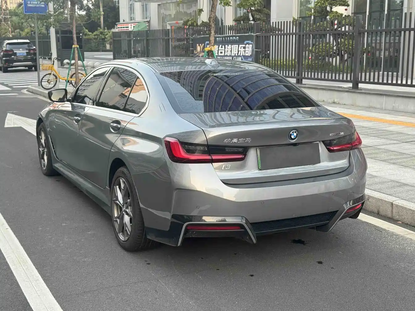 BMW i3 2022 eDrive 35 L фото 6