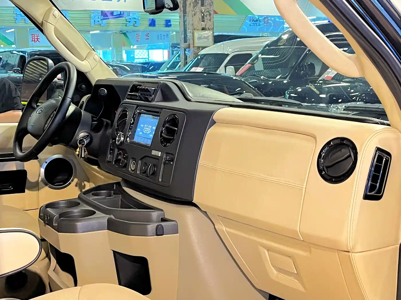 Ford E350 2012 2011 5.4L Standard Yacht Edition