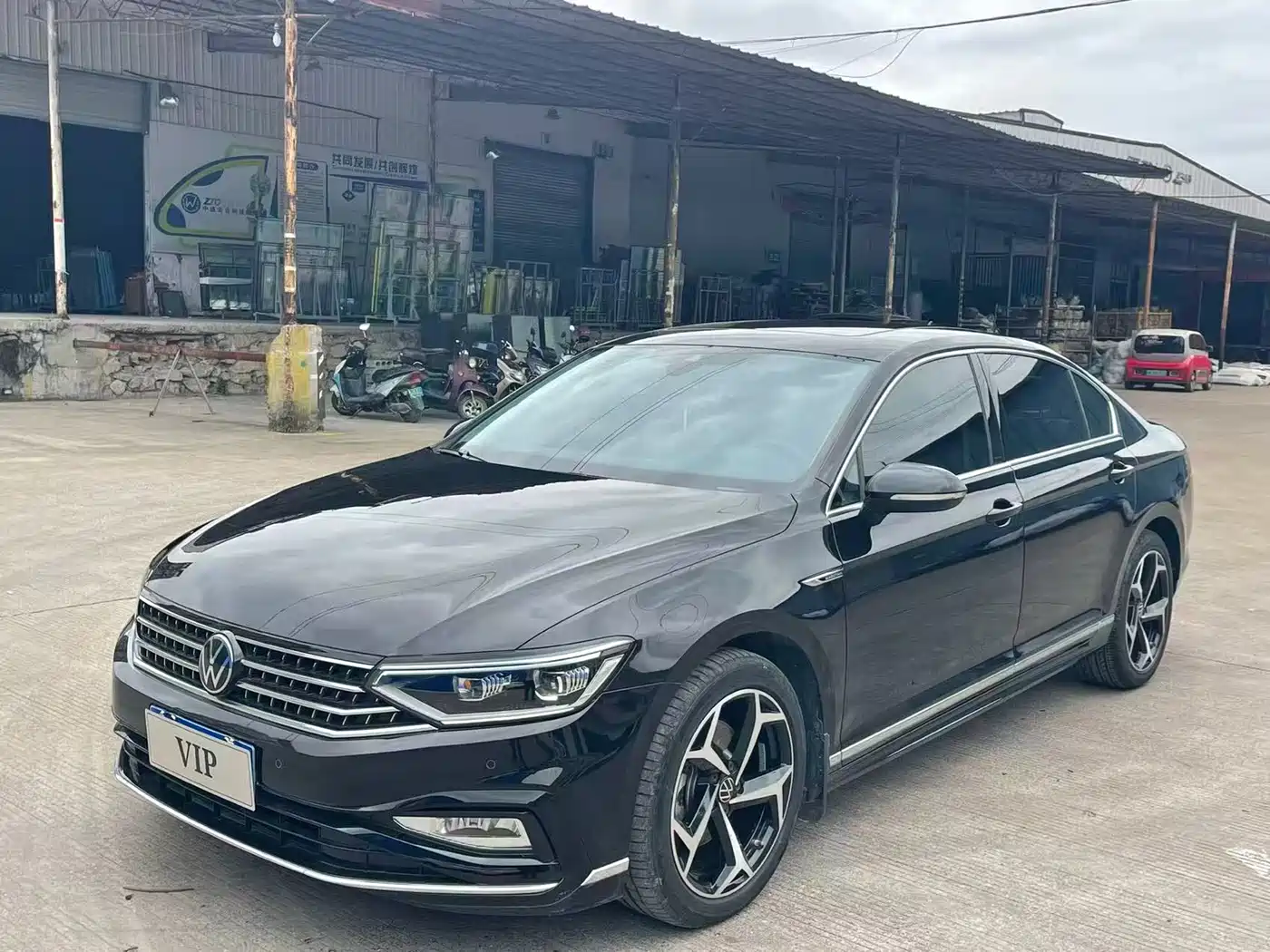 Volkswagen Magotan 2023 Model 2 Million Commemorative Edition 330TSI DSG Luxury
