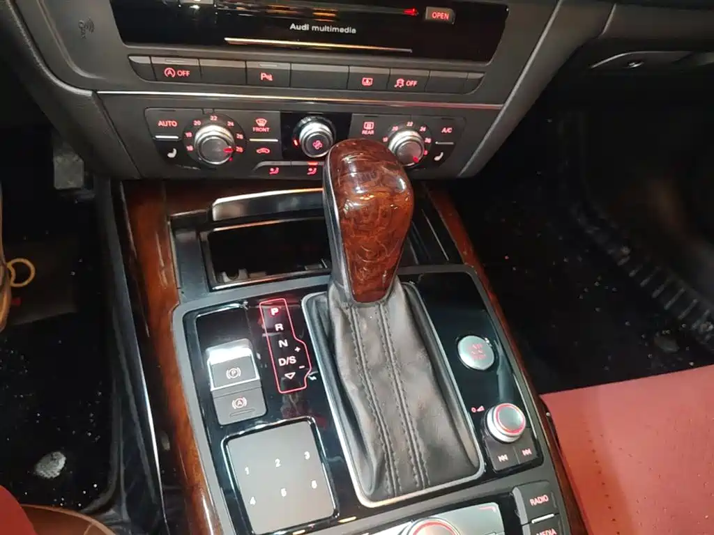 Audi A6L 2018 Model 35 TFSI Collector's Edition фото 14