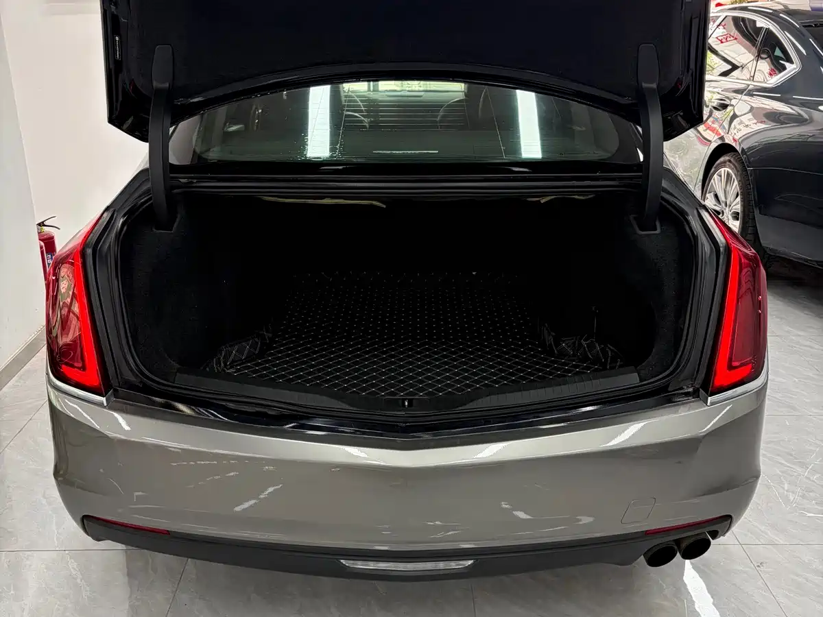 Фото 20 - Cadillac CT6