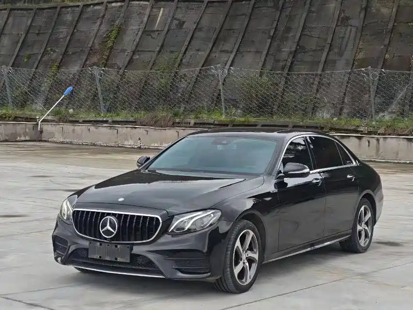 Mercedes-Benz E-Class 2017 E 200 Sport 4MATIC