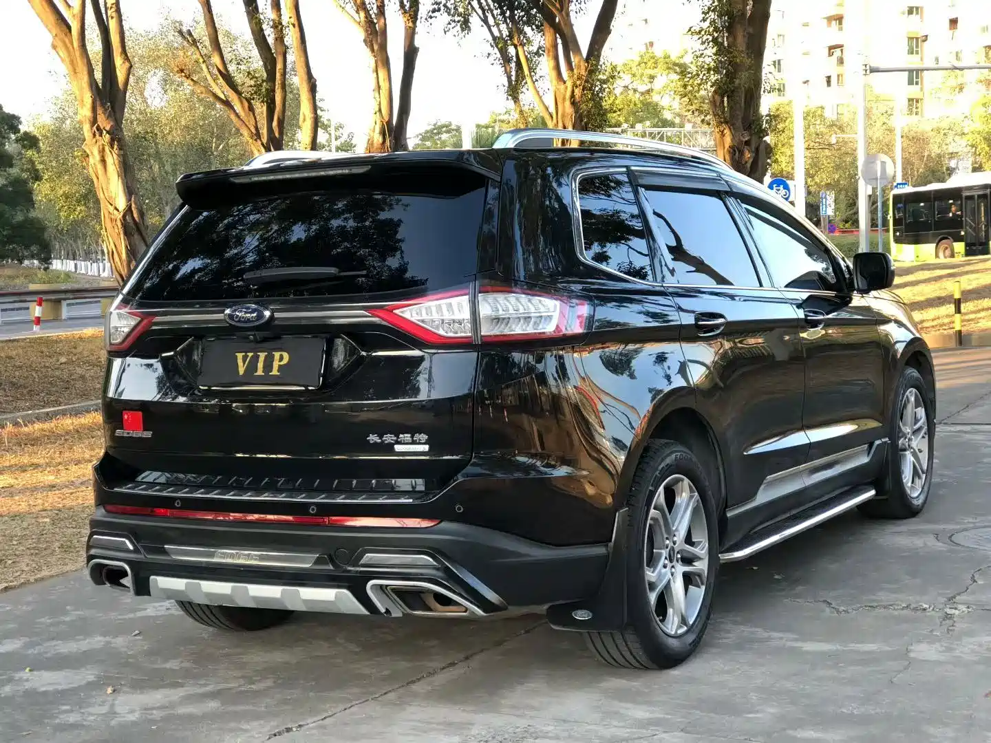 Фото 6 - Ford Edge