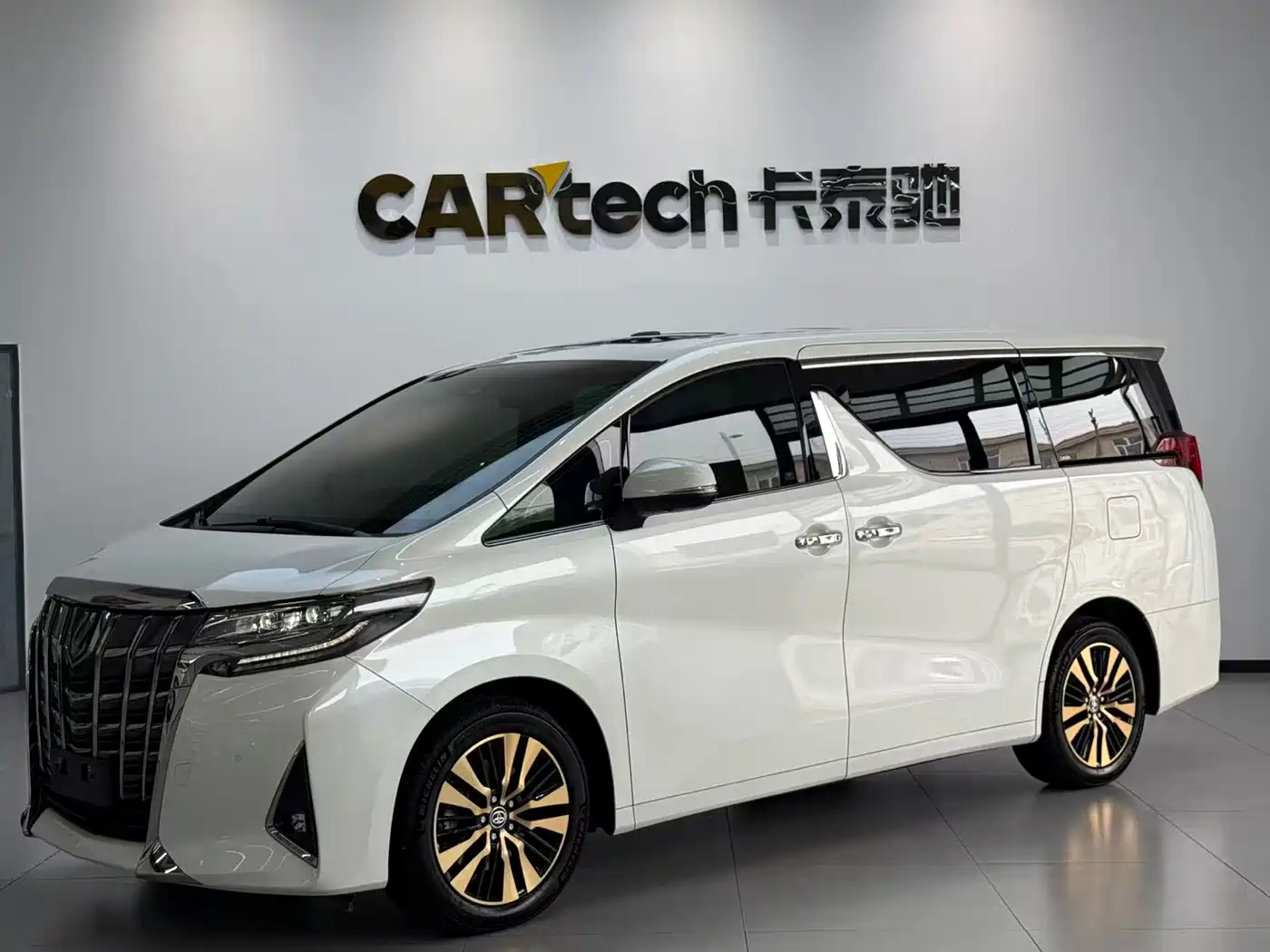 Toyota Alphard 2018 Facelift 3.5L Premium Edition фото 9