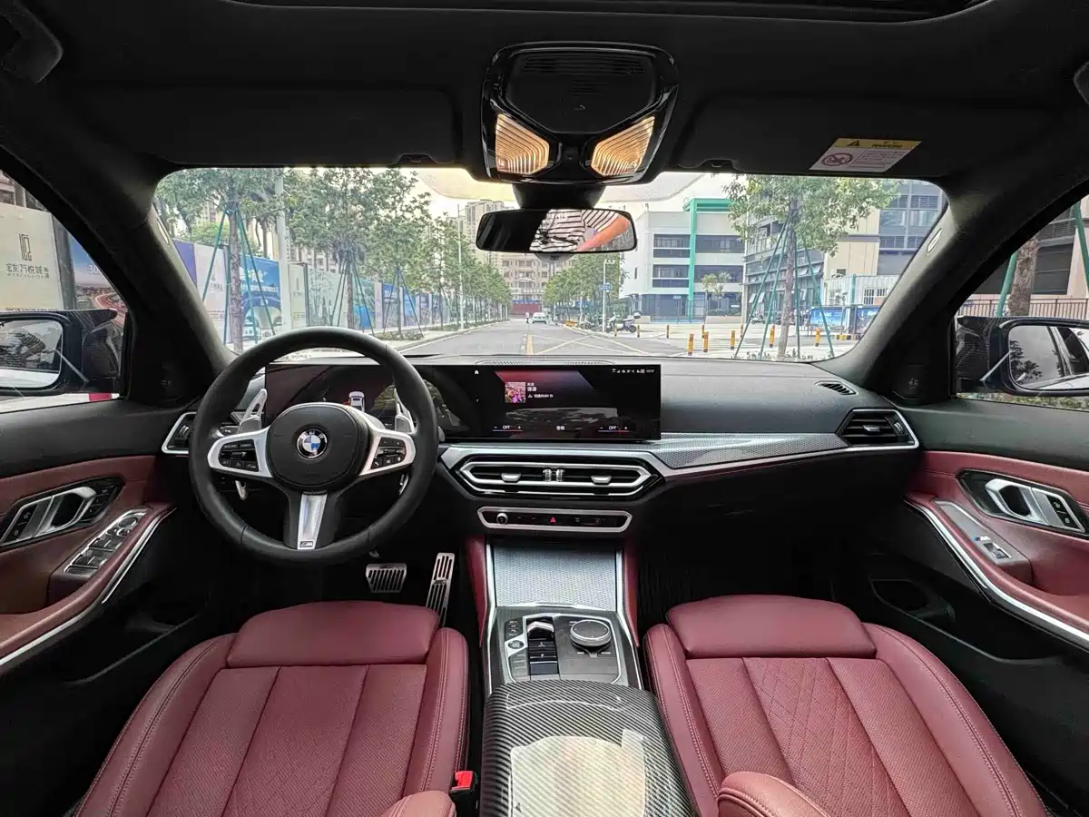 BMW 3 Series 2023 330i M Sport Shadow Edition фото 4