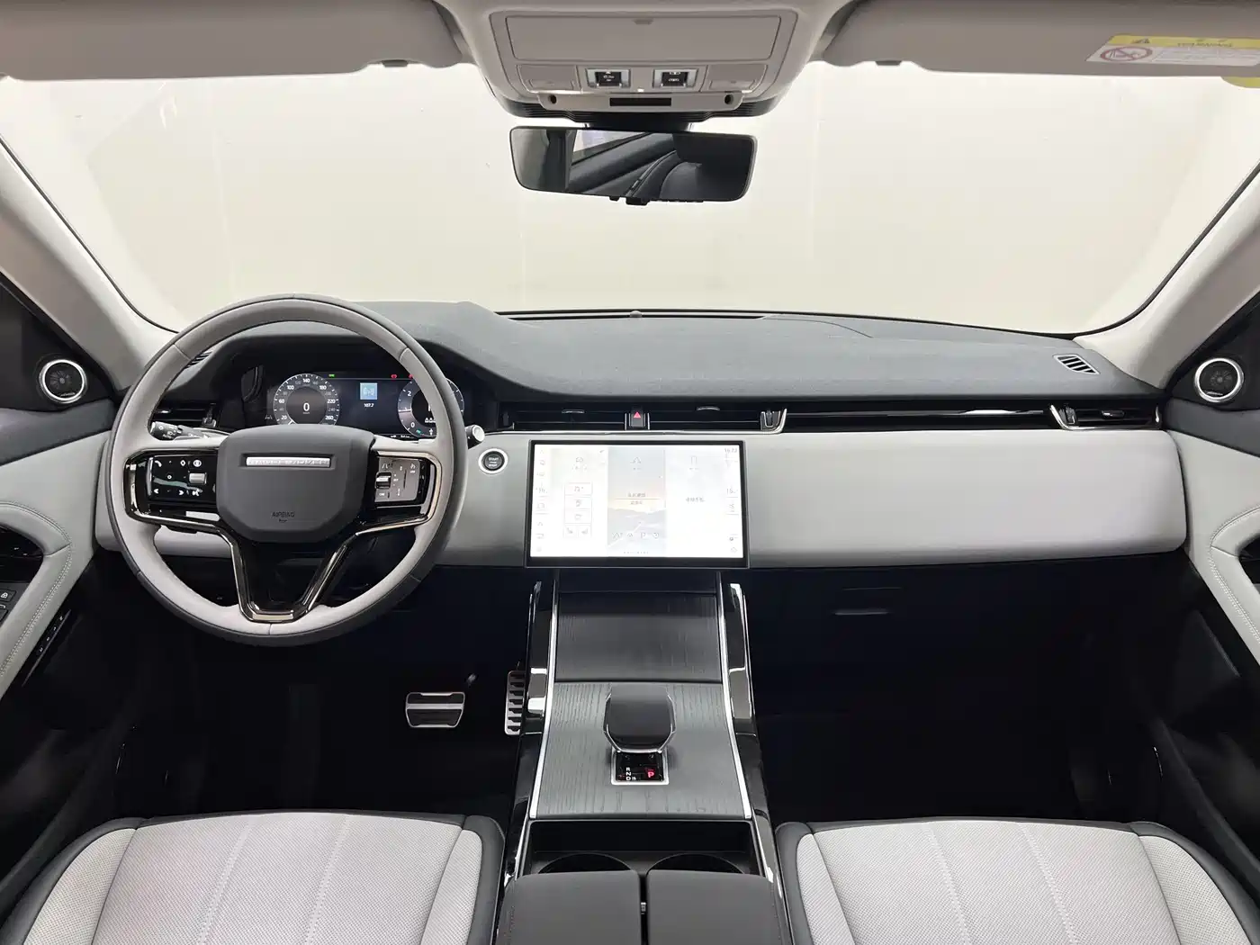 Land Rover Range Rover Evoque 2026 Range Rover Evoque L SE фото 13