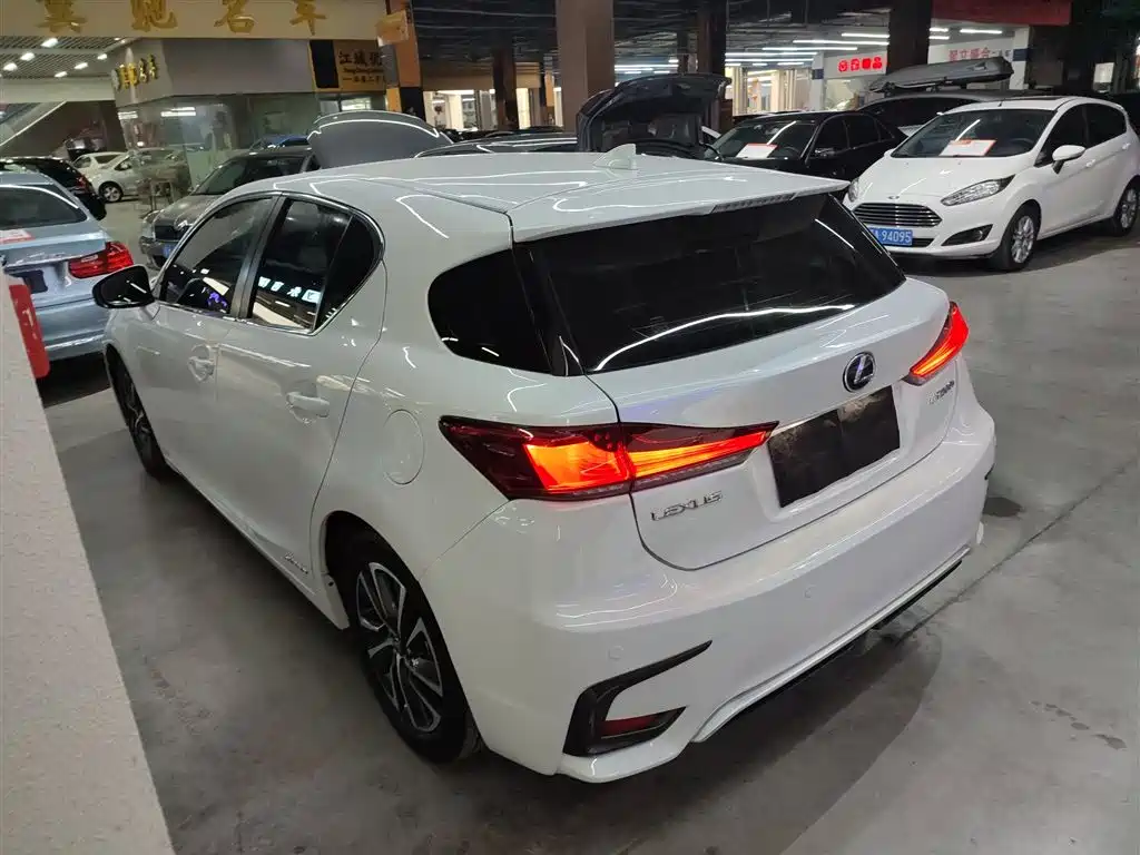 Lexus CT 2017 CT200h Elite Edition (Single Color) China VI фото 23