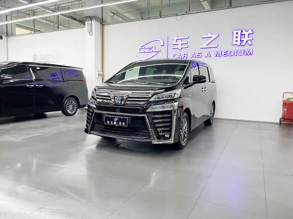 Toyota Vellfire 2021 Crown Hybrid 2.5L HV Premium Edition фото 3