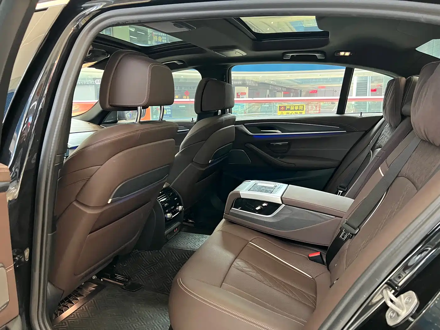 BMW 5 Series 2021 530Li Premium M Sport Package фото 13