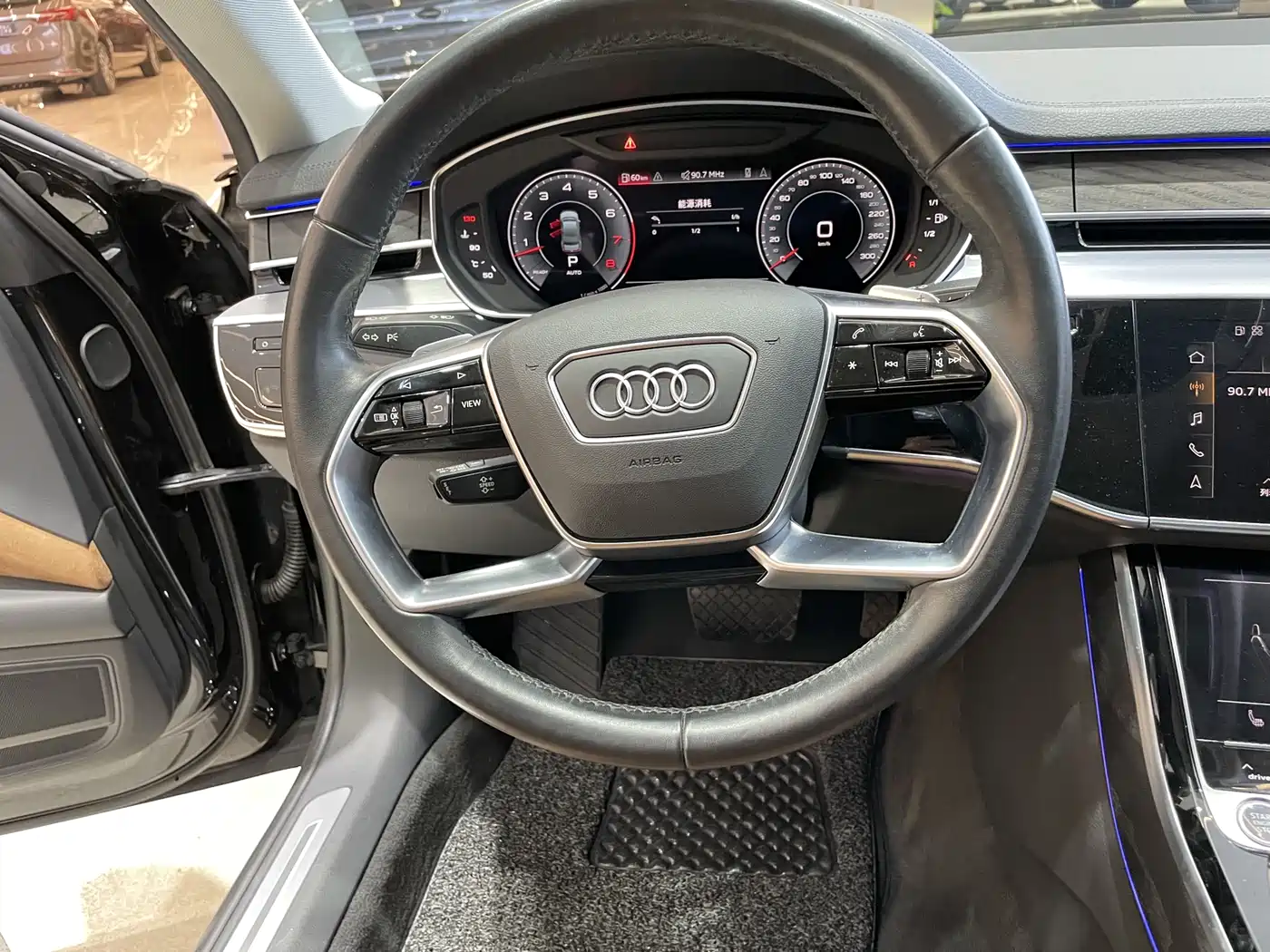 Audi A8 2021 A8L 50 TFSI quattro Comfort фото 14