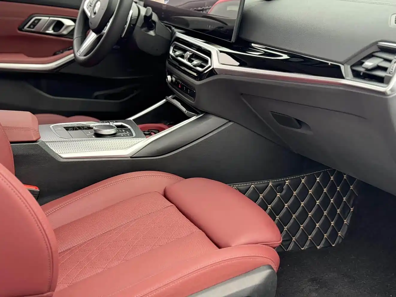 BMW 3 Series 2023 325Li M Sport Black Night Package фото 8