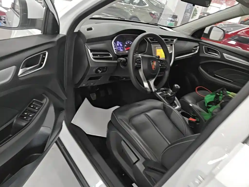 Фото 16 - Roewe RX3