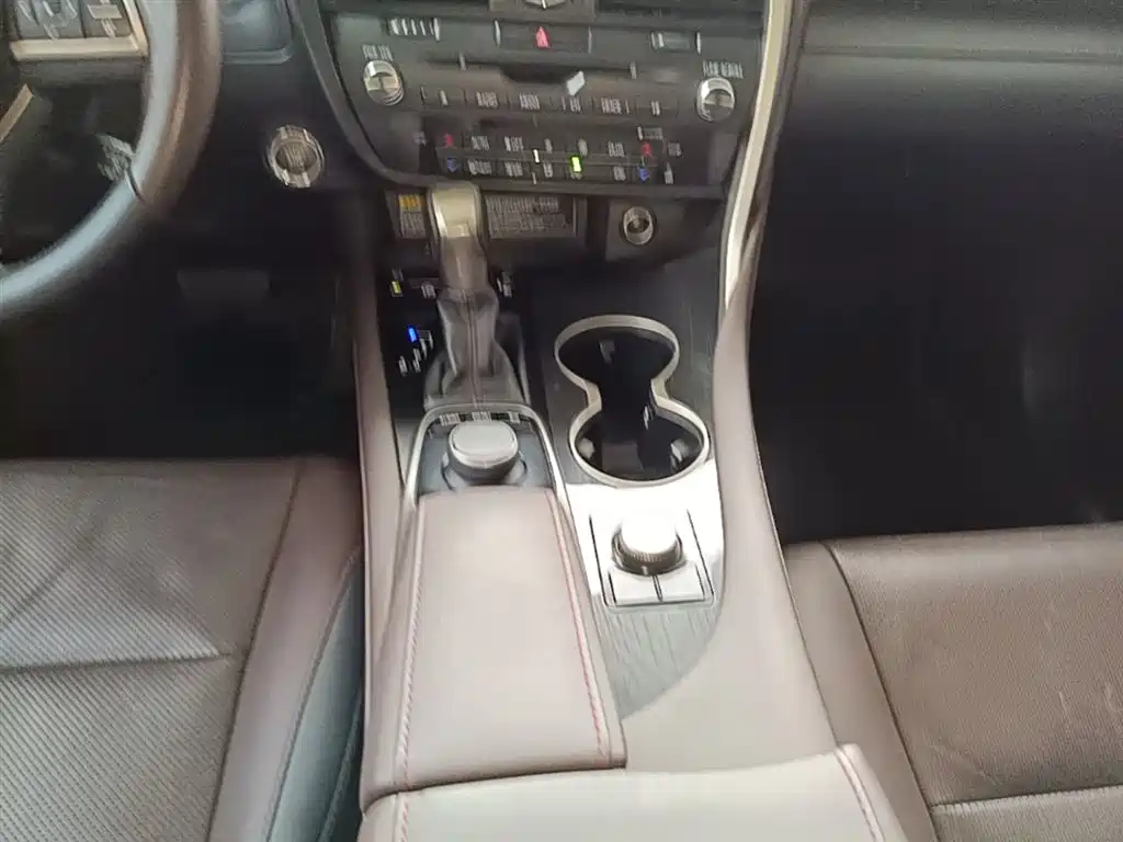 Lexus RX 2016 300 4WD Elegance Edition (China V) фото 14