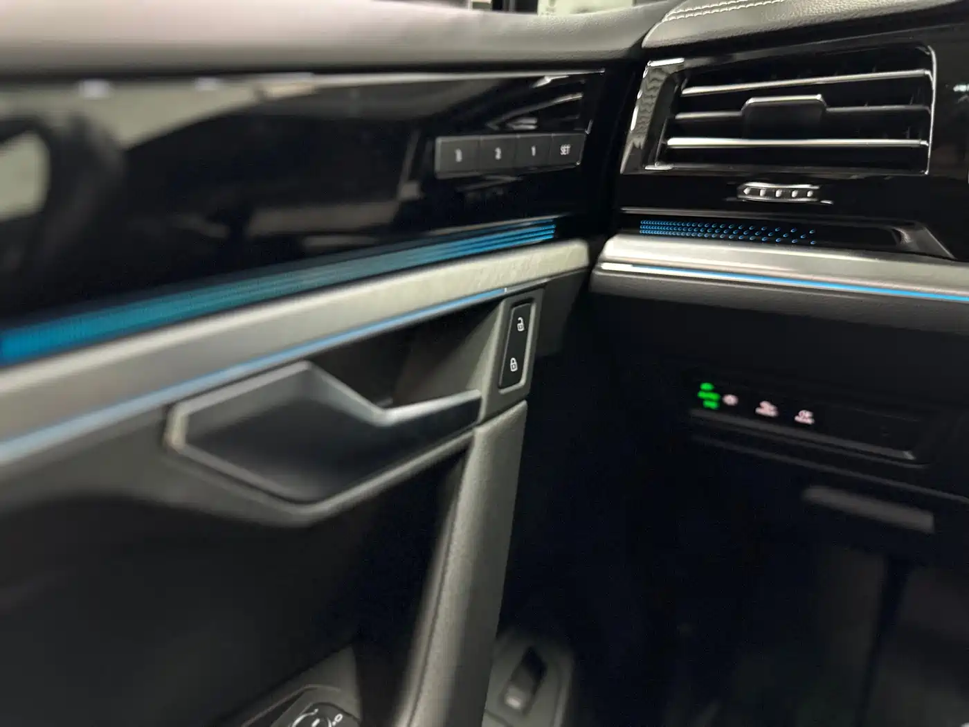 Volkswagen Touareg 2022 2022 3.0TSI Rui Xiang Edition Gloss Black Sport Package