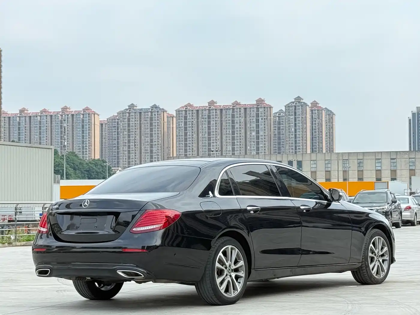 Mercedes-Benz E-Class 2019 E 300 L Luxury фото 14