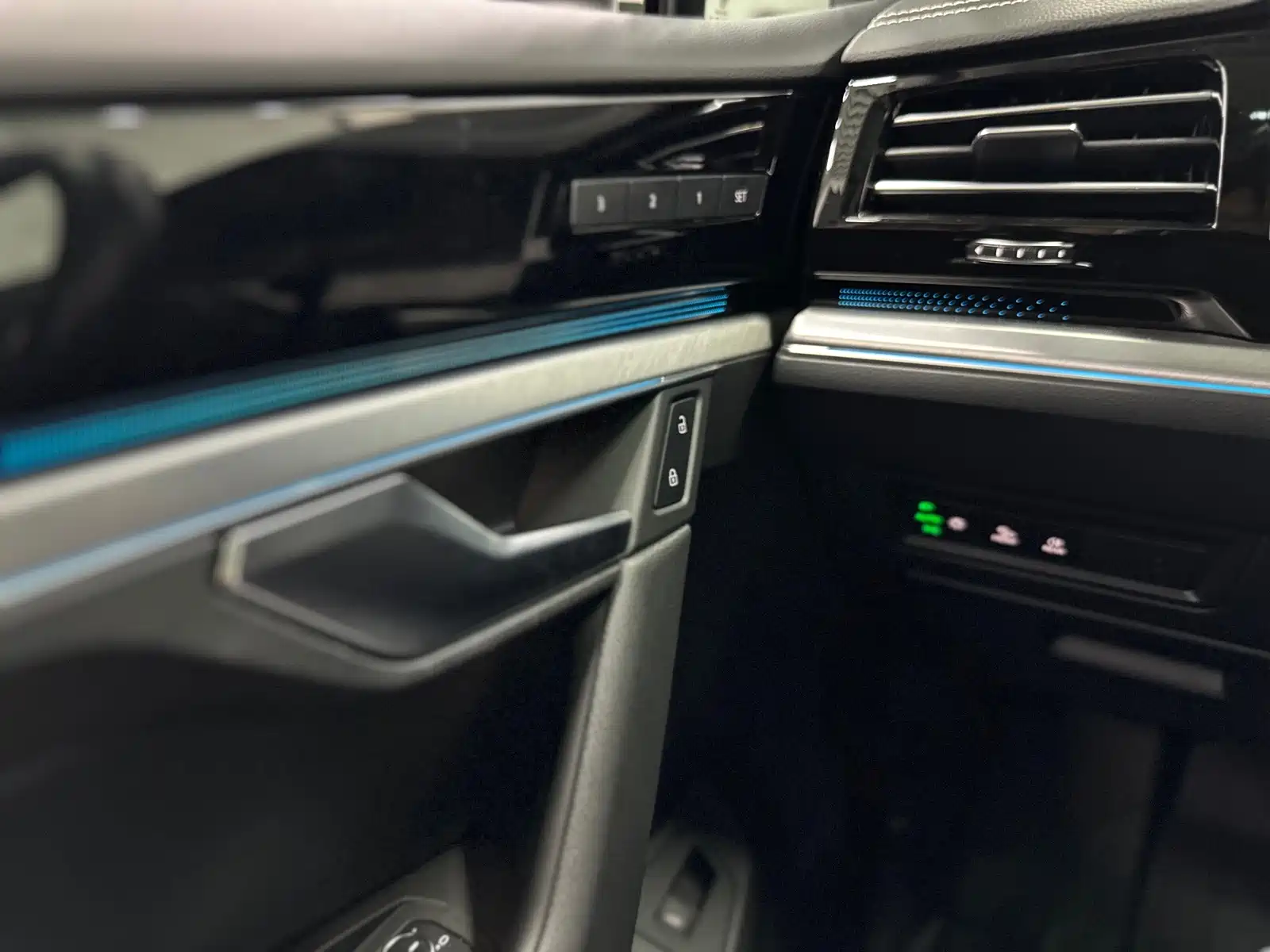 Фото 33 - Volkswagen Touareg