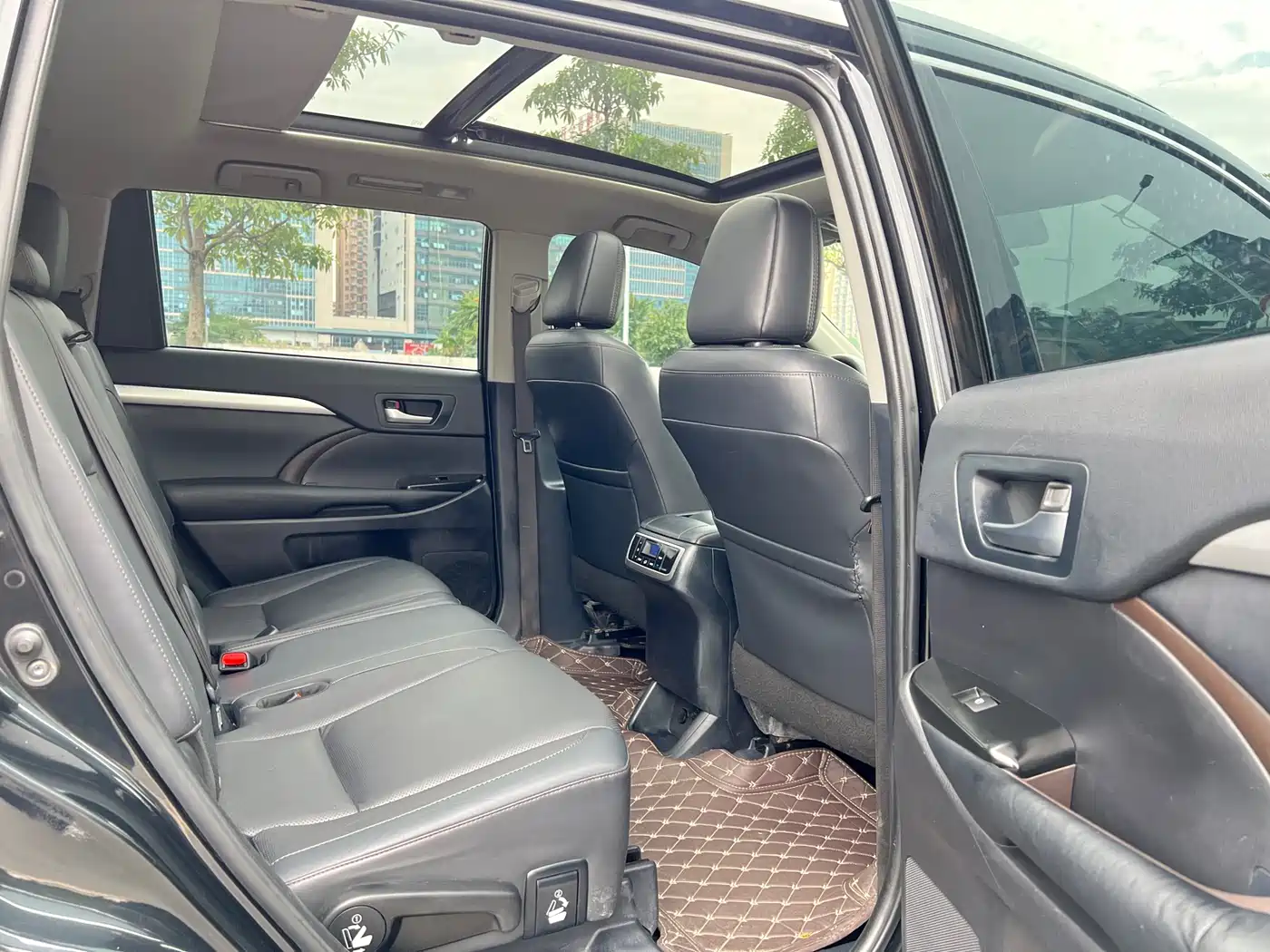 Toyota Highlander 2021 2.0T AWD Luxury 7-Seater фото 18