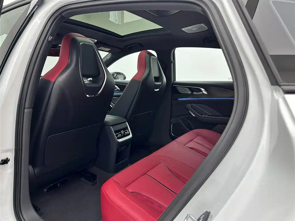 Hongqi H6 2025 Model 2.0T Fashion Edition фото 22