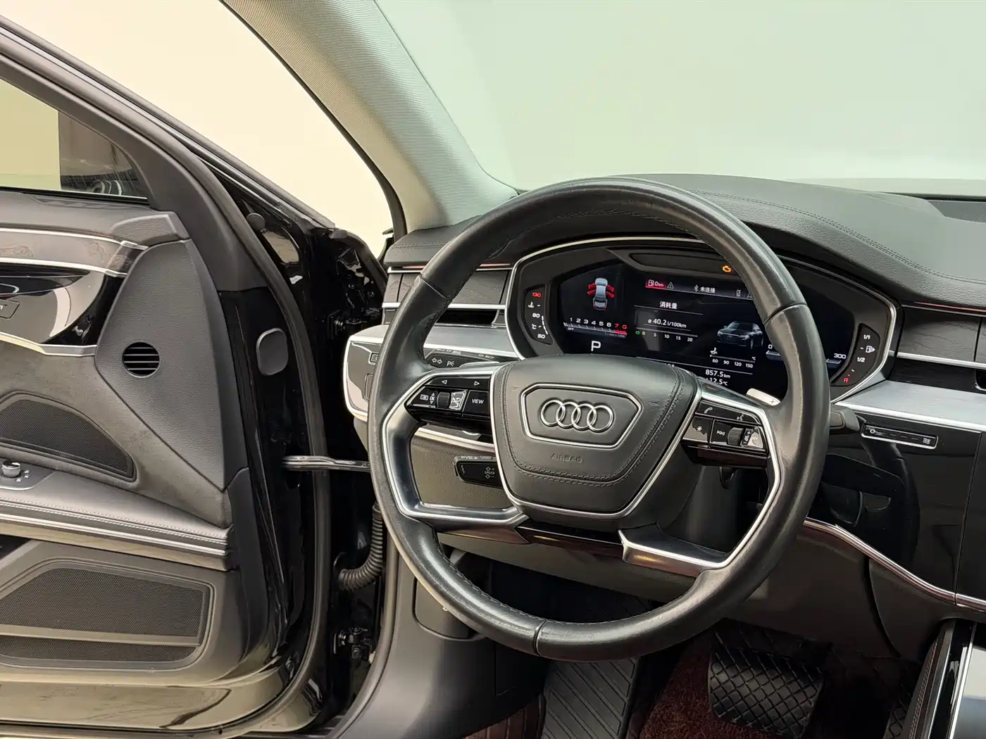 Audi A8 2023 A8L 50 TFSI quattro Exclusive фото 22