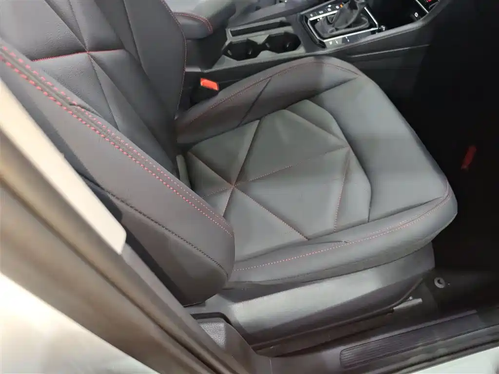 Volkswagen Lavida 2024 Model 300TSI DSG Starlight Leading Edition фото 24