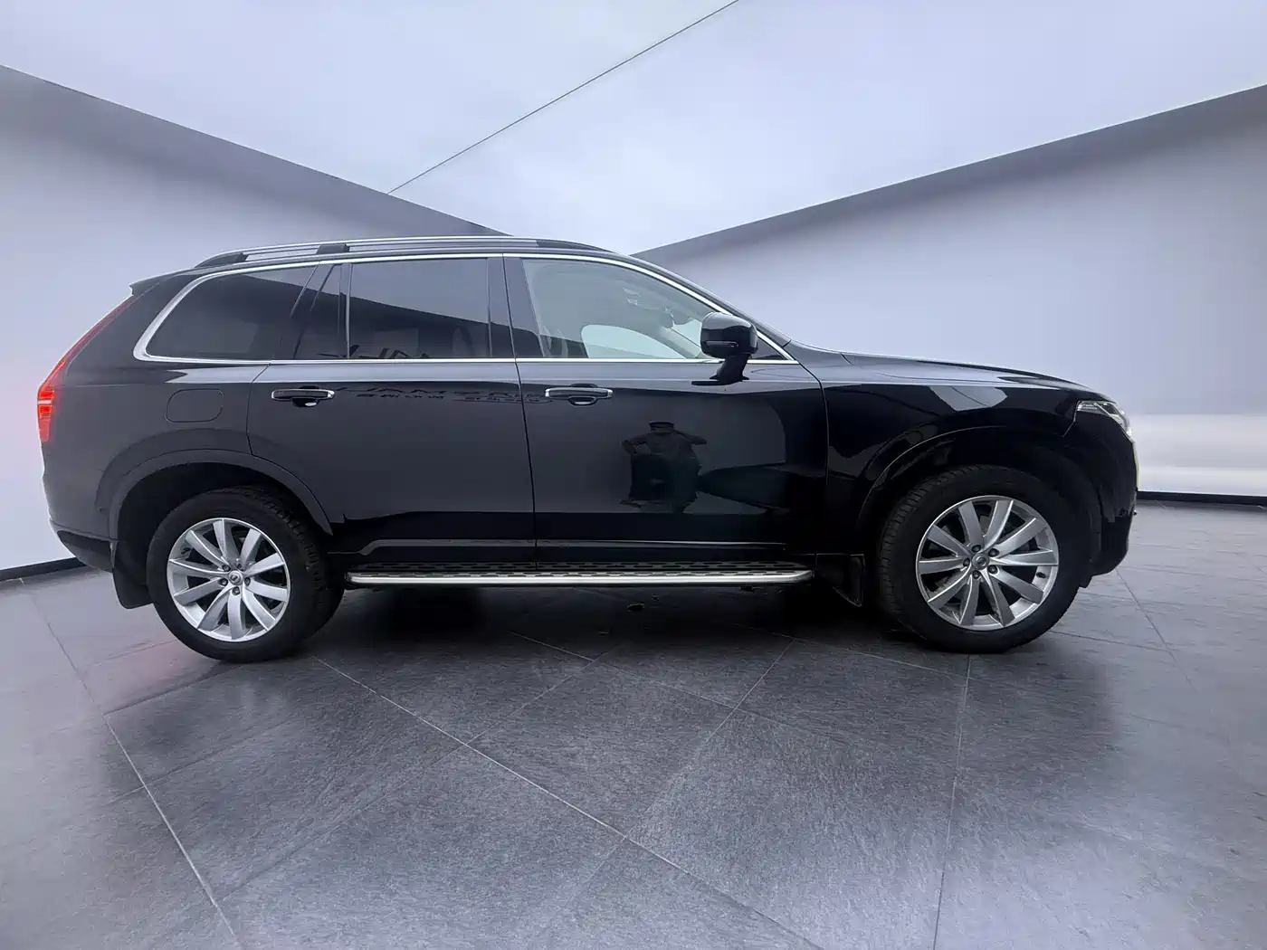 Фото 17 - Volvo XC90