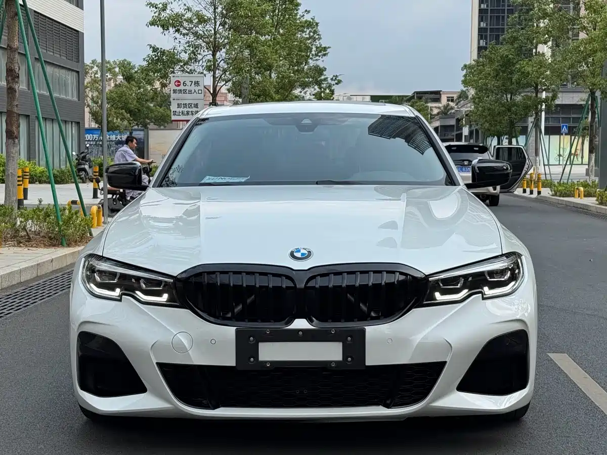 BMW 3 Series 2022 325Li M Sport Shadow Edition