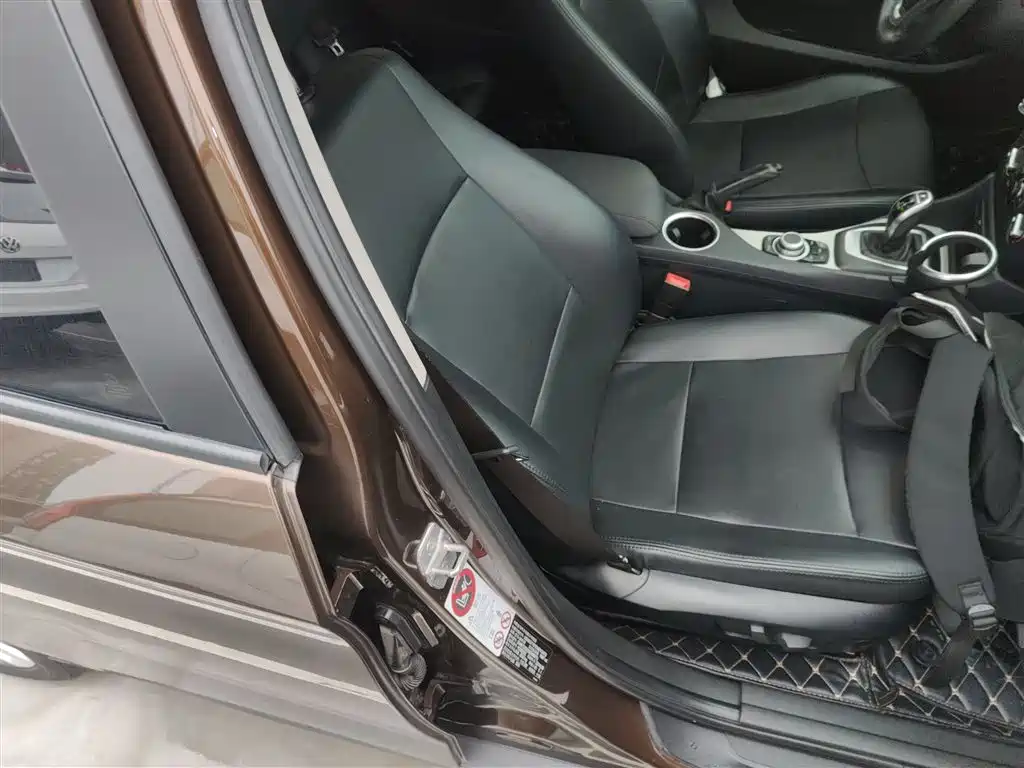 BMW X1 2014 sDrive18i Fashion Edition фото 20
