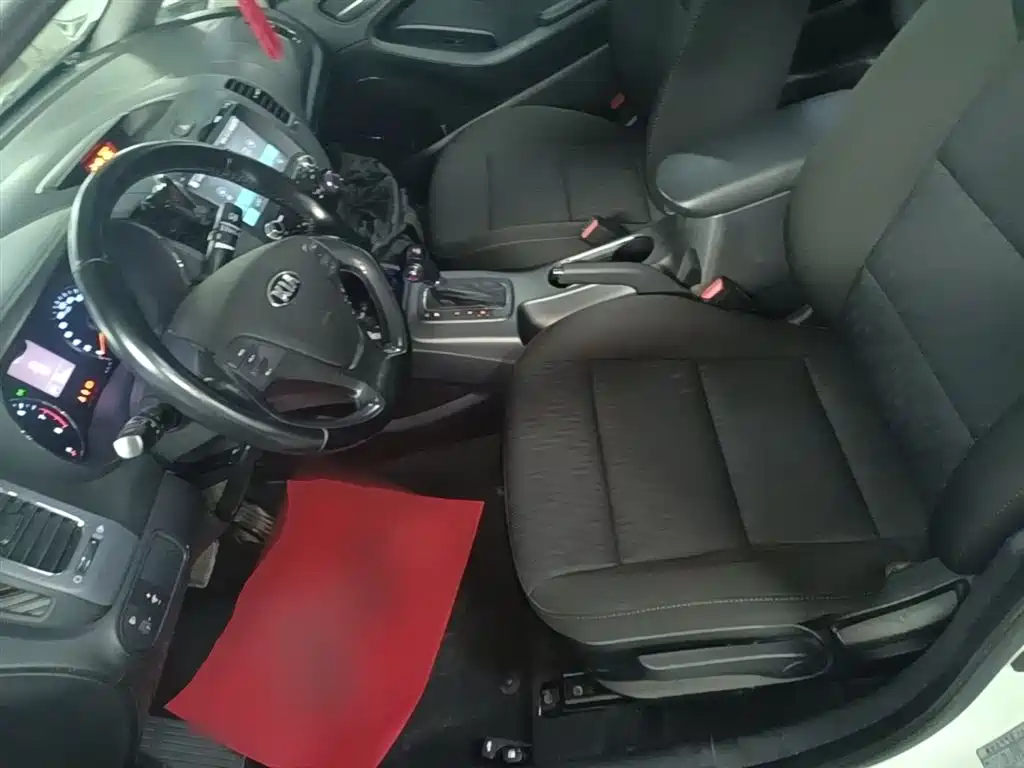 Kia K3 2015 1.6L Automatic GLS фото 15