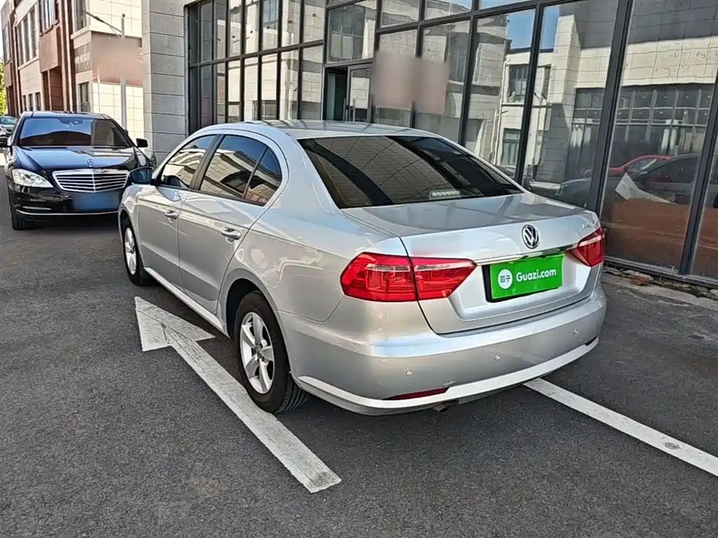 Volkswagen Lavida 2013 Facelift Classic 1.6L Manual Trend фото 5